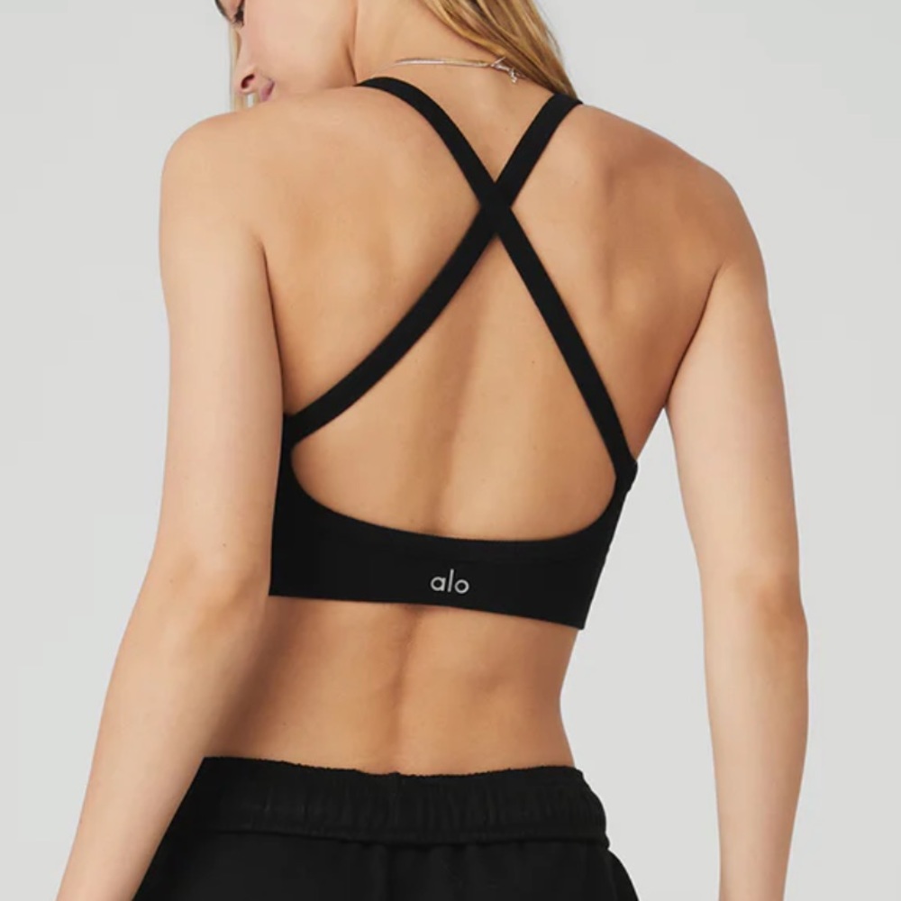 Seamless ribbed low back bra